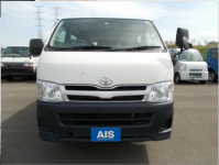 TOYOTA HIACE VAN 2011