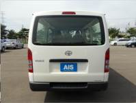 TOYOTA HIACE VAN 2011