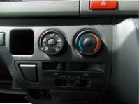 TOYOTA HIACE VAN 2011