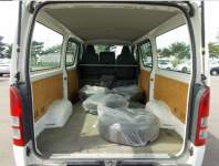 TOYOTA HIACE VAN 2011