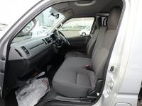 TOYOTA REGIUS VAN 2012