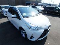 TOYOTA VITZ 2018