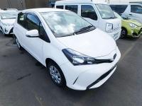 TOYOTA VITZ 2016