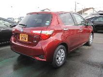 TOYOTA VITZ 2017