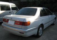 TOYOTA CORONA PREMIO 2001