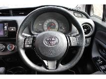 TOYOTA VITZ 2016