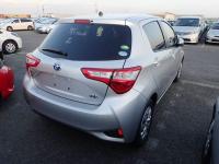 TOYOTA VITZ 2017