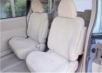TOYOTA NOAH 2010