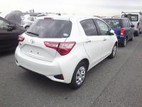 TOYOTA VITZ 2018