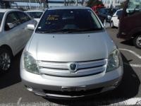 TOYOTA IST 2004