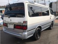 TOYOTA HIACE 2002