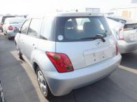 TOYOTA IST 2005