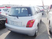 TOYOTA IST 2005
