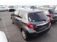 TOYOTA VITZ 2016
