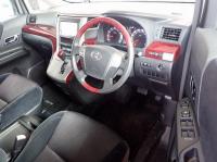 TOYOTA VELLFIRE 2010