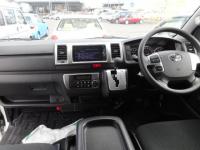 TOYOTA HIACE VAN 2016
