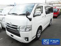 TOYOTA HIACE VAN 2016