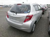 TOYOTA VITZ 2017