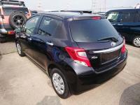 TOYOTA VITZ 2016