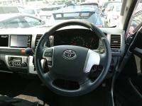 TOYOTA HIACE COMMUTER 2017