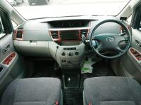 TOYOTA NOAH 2003