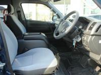 TOYOTA HIACE COMMUTER 2016