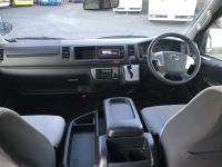 TOYOTA HIACE COMMUTER 2017