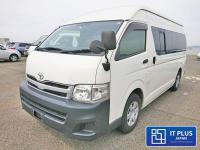 TOYOTA HIACE VAN 2013