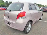 TOYOTA VITZ 2010