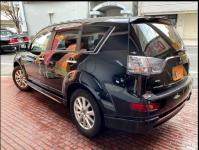 MITSUBISHI OUTLANDER 2005