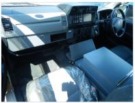 TOYOTA HIACE COMMUTER 2009