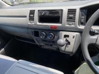 TOYOTA HIACE COMMUTER 2010