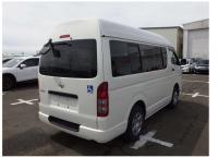 TOYOTA HIACE COMMUTER 2010