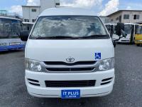 TOYOTA HIACE COMMUTER 2010