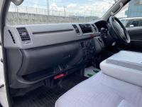 TOYOTA HIACE COMMUTER 2010