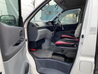 TOYOTA TOURING HIACE 2001