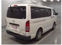 TOYOTA HIACE VAN 2010