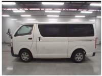 TOYOTA HIACE VAN 2010
