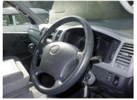 TOYOTA HIACE VAN 2010