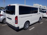 TOYOTA HIACE VAN 2010