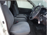 TOYOTA HIACE COMMUTER 2012