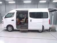 NISSAN CARAVAN 2016