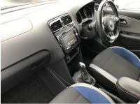 VOLKSWAGEN POLO 2015