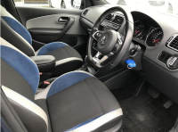 VOLKSWAGEN POLO 2015