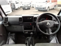 MITSUBISHI MINICAB VAN 2011