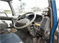 MITSUBISHI FUSO FIGHTER FUSO 2000