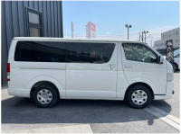 TOYOTA HIACE VAN 2016