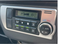 TOYOTA HIACE VAN 2016