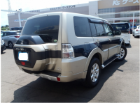 MITSUBISHI PAJERO 2017