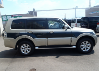 MITSUBISHI PAJERO 2017